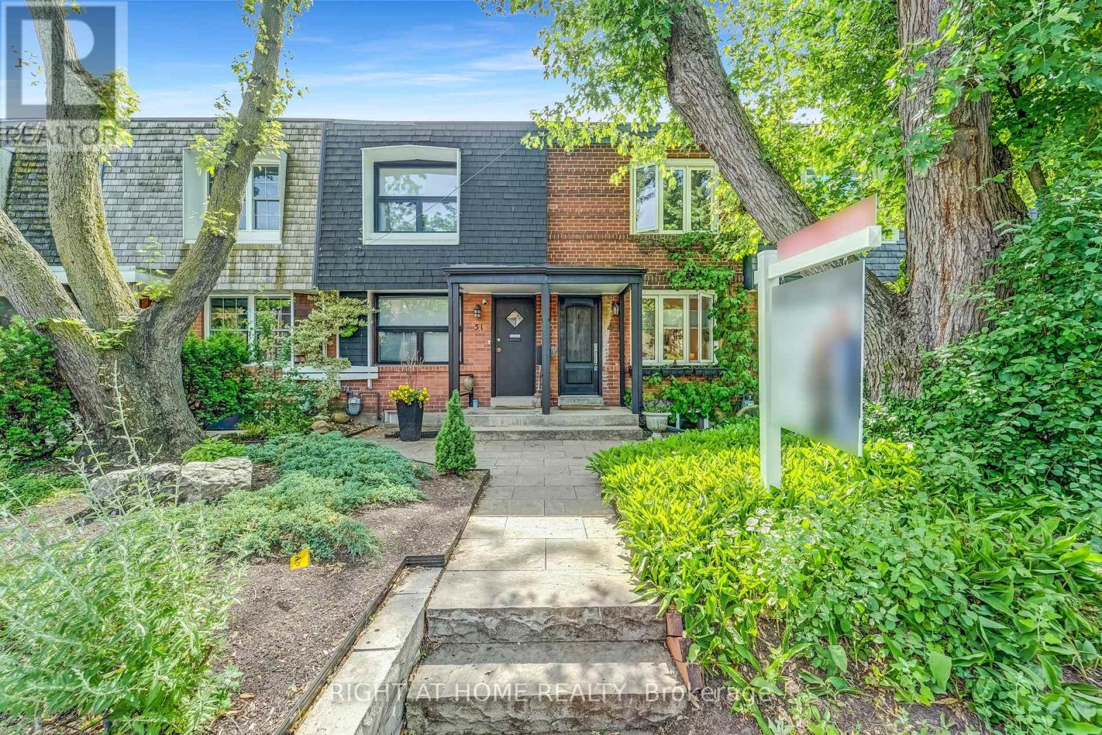 Property image for 49 SUMMERHILL GARDENS|Toronto (Rosedale-Moore Park), Ontario M4T1B3