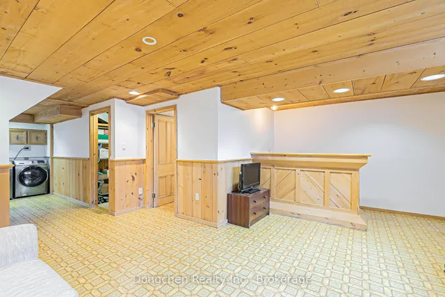 Additional image 48 of 94 Mossbrook Cres