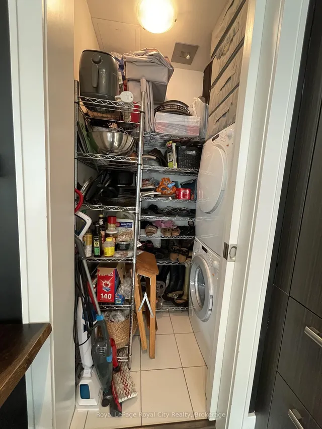 Additional image 32 of 39 Queens Quay Unit 830