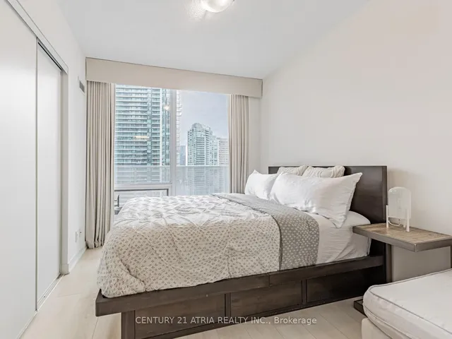 Additional image 13 of 88 Harbour St Unit 1704