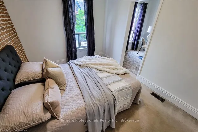 Additional image 36 of 116 Locke St