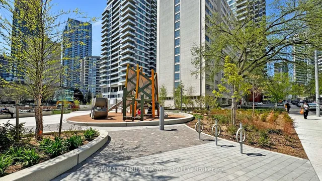 Additional image 11 of 50 Dunfield Ave Unit 3413