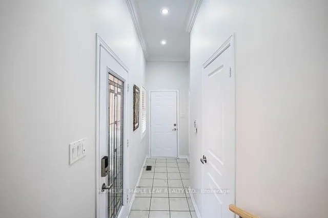 Additional image 26 of 68 Fallmeadow Circ