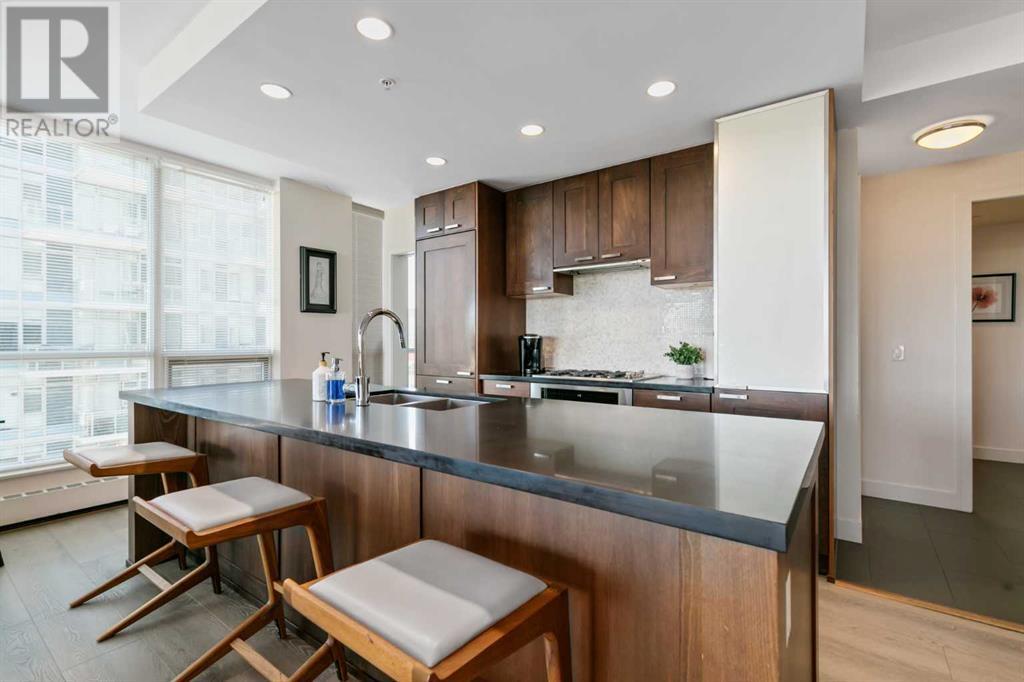 1213, 222 Riverfront Avenue SW|Calgary, Alberta T2P0X2