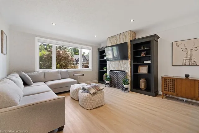 Additional image 16 of 32 Cumming Crt