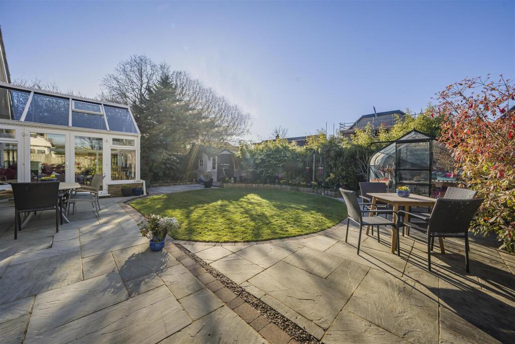 Additional image 19 of Bucknalls Drive, Bricket Wood, St. Albans