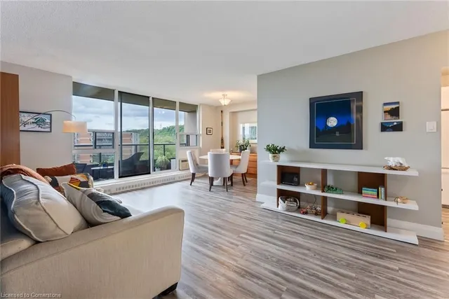 Additional image 5 of 1966 Main St Unit 1109