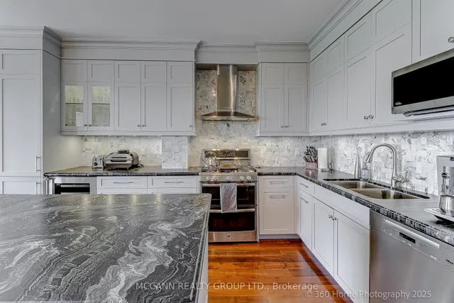 Additional image 4 of 99 Avenue Rd Unit 803