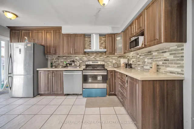 Additional image 11 of 33 Fiddleneck Cres