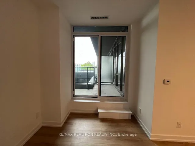 Additional image 16 of 500 Dupont St Unit 301