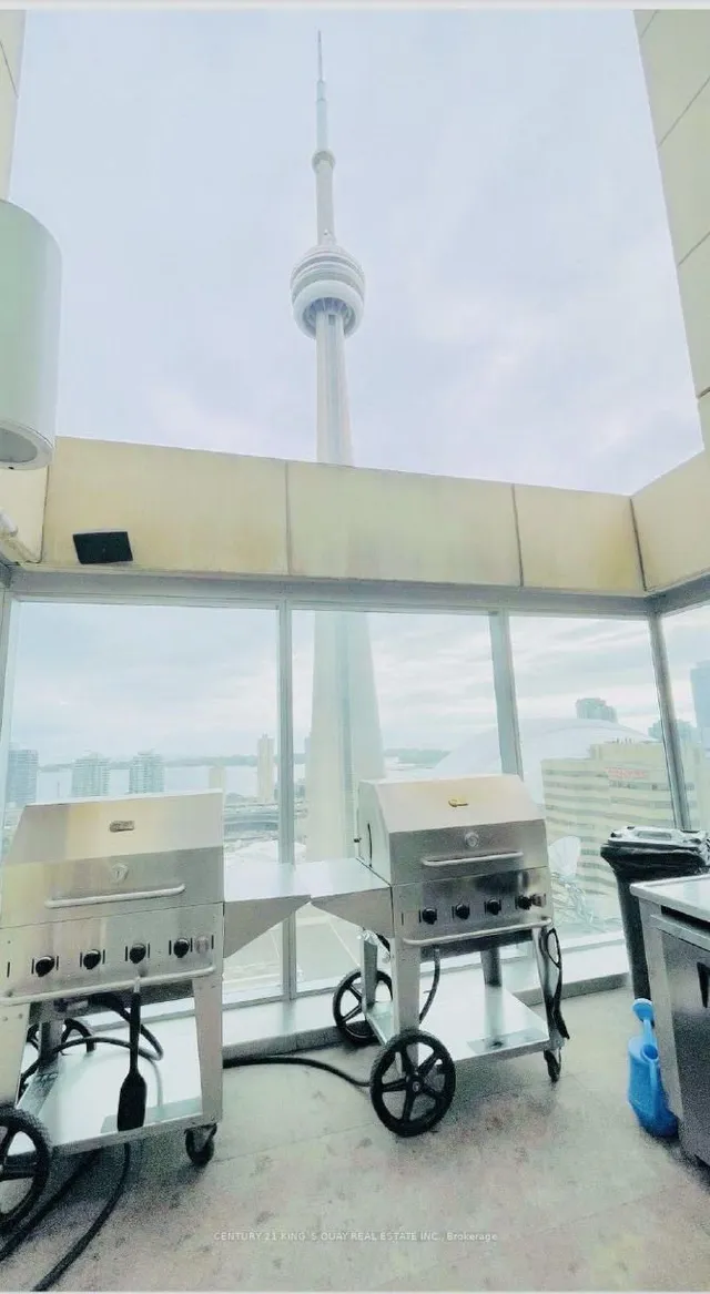 Additional image 33 of 183 Wellington St Unit 3402