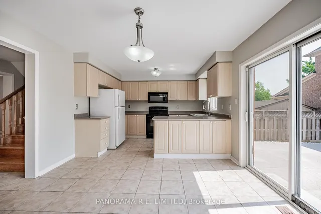 Additional image 12 of 31 Berries Dr