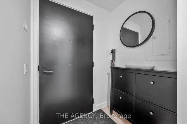 房产图片 3 - 多伦多市列治文街505号730单元