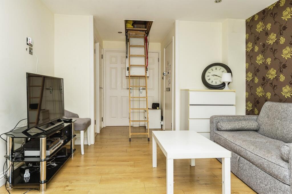 Additional image 15 of Middlefield, Hatfield