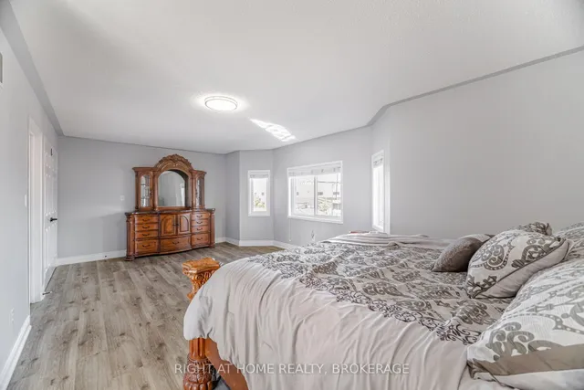 Additional image 24 of 2226 Viking Cres