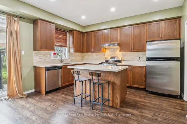 房产图片 16 - 64 Newport Cres