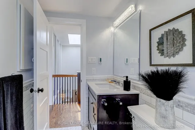 Additional image 29 of 465 Pape Ave