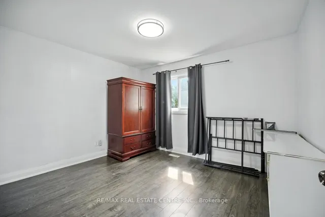 Additional image 20 of 21 Chopin Cres