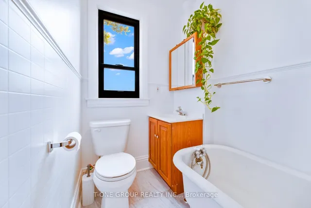 Additional image 19 of 221 Christie St