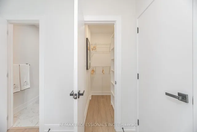 Additional image 22 of 4 Lloyd Manor Rd