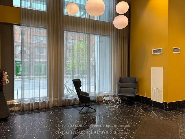 Additional image 19 of 121 Lower Sherbourne St Unit 644