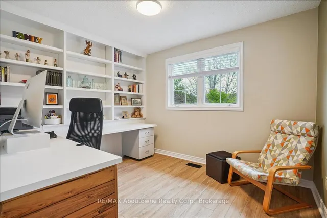 Additional image 27 of 559 Wallace St