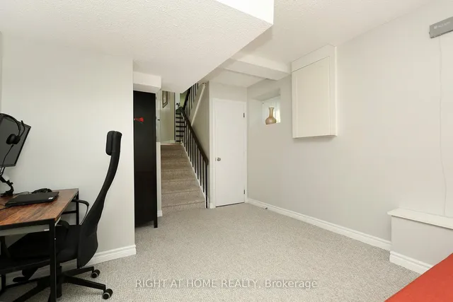 Additional image 36 of 2 Snapdragon Dr