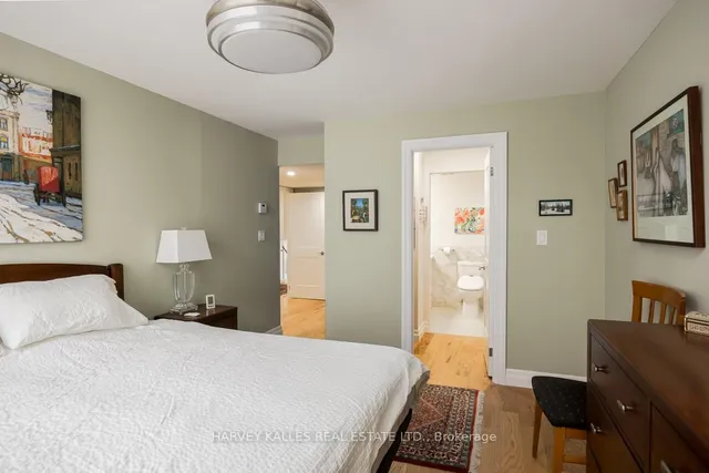 Additional image 18 of 33 Harbour Sq Unit 1605