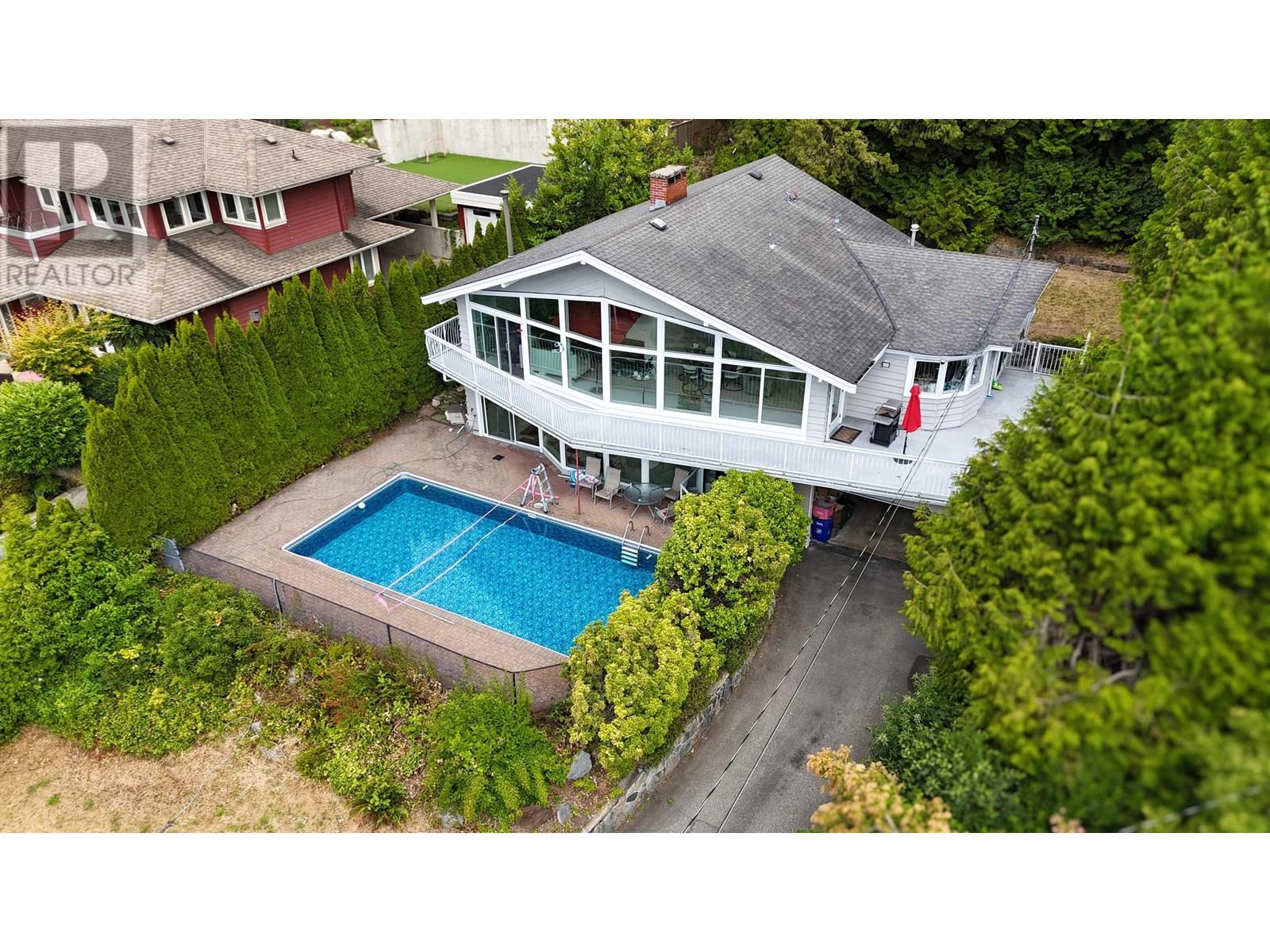 Property image for 1725 ROSEBERY AVENUE|West Vancouver, British Columbia V7V2Z5