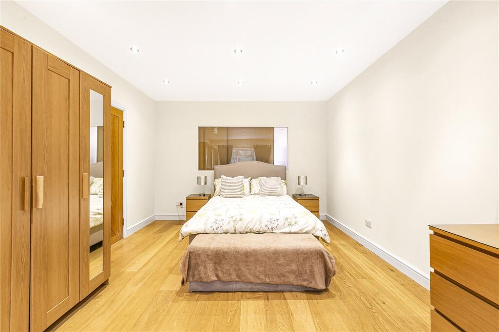 Additional image 13 of Pine Grove, Brookmans Park, Hertfordshire, AL9