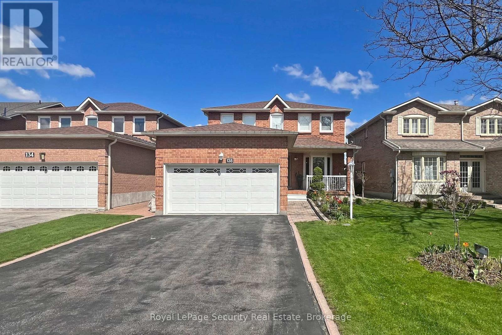 138 LARGO CRESCENT|Vaughan (Maple), Ontario L6A1N1