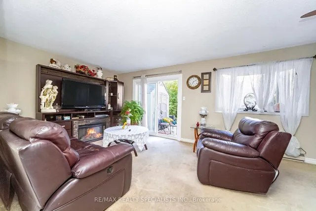 Additional image 19 of 30 Hardcastle Crt