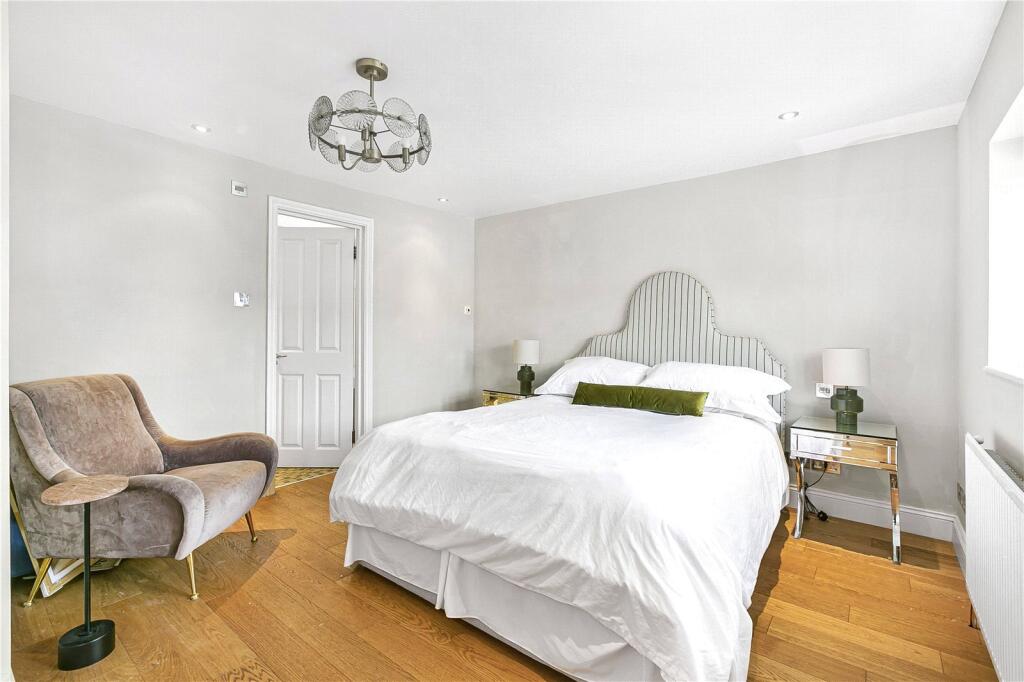 Additional image 13 of Mymms Drive, Brookmans Park, Hertfordshire, AL9