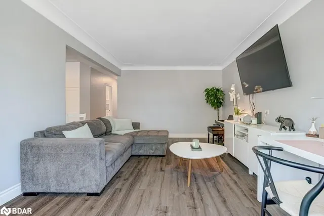 Additional image 6 of 42 Terrace Dr