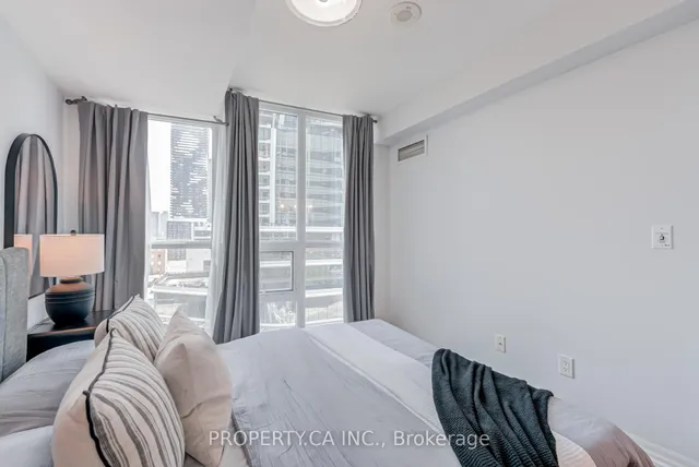 Additional image 13 of 16 Yonge St Unit 807