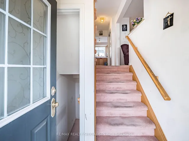 Additional image 5 of 5980 Whitehorn Ave Unit 117