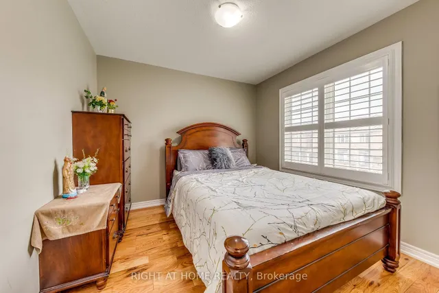 Additional image 23 of 24 Lou Pomanti St