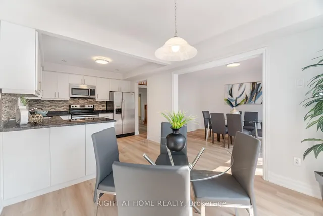 Additional image 14 of 325 Harrowsmith Dr