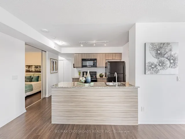 Additional image 8 of 30 Meadowglen Pl Unit 220