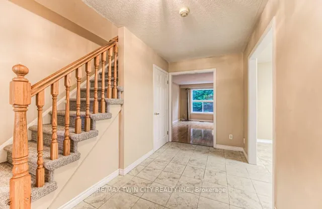 Additional image 9 of 44 Northmanor Cres
