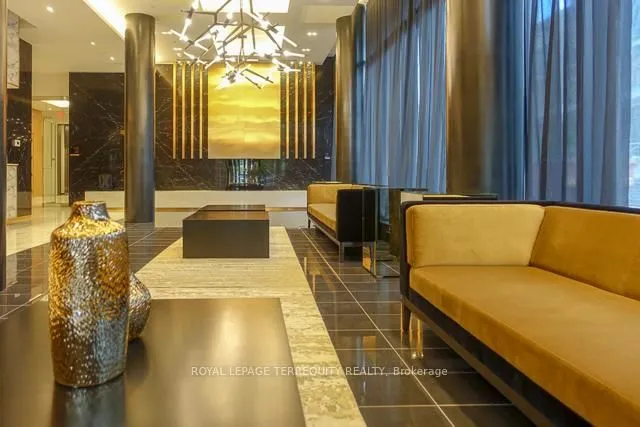 Additional image 10 of 101 Erskine Ave Unit 1006