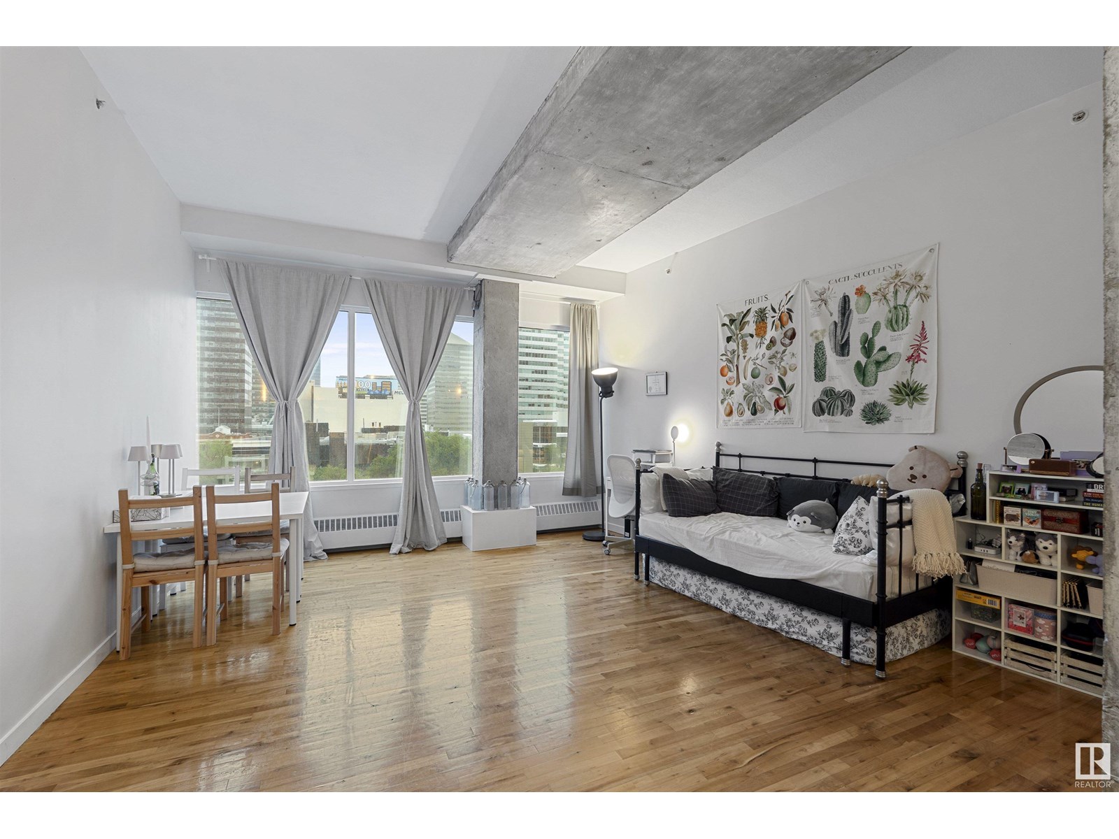 #602 10106 105 ST NW|Edmonton, Alberta T5J5E7