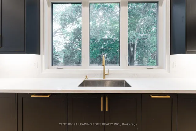 Additional image 32 of 3995 Ellesmere Rd