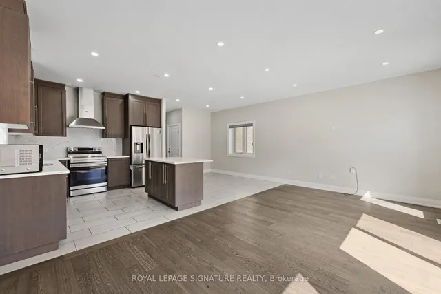 房产图片 9 - 135 Ian Ormston Dr