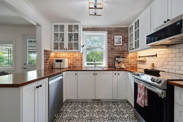 Additional image 15 of 376 OLD GUELPH Rd