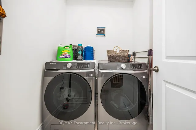 Additional image 5 of 3401 Sixth Line