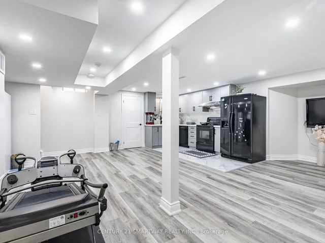 Additional image 38 of 38 Bottlebrush Dr