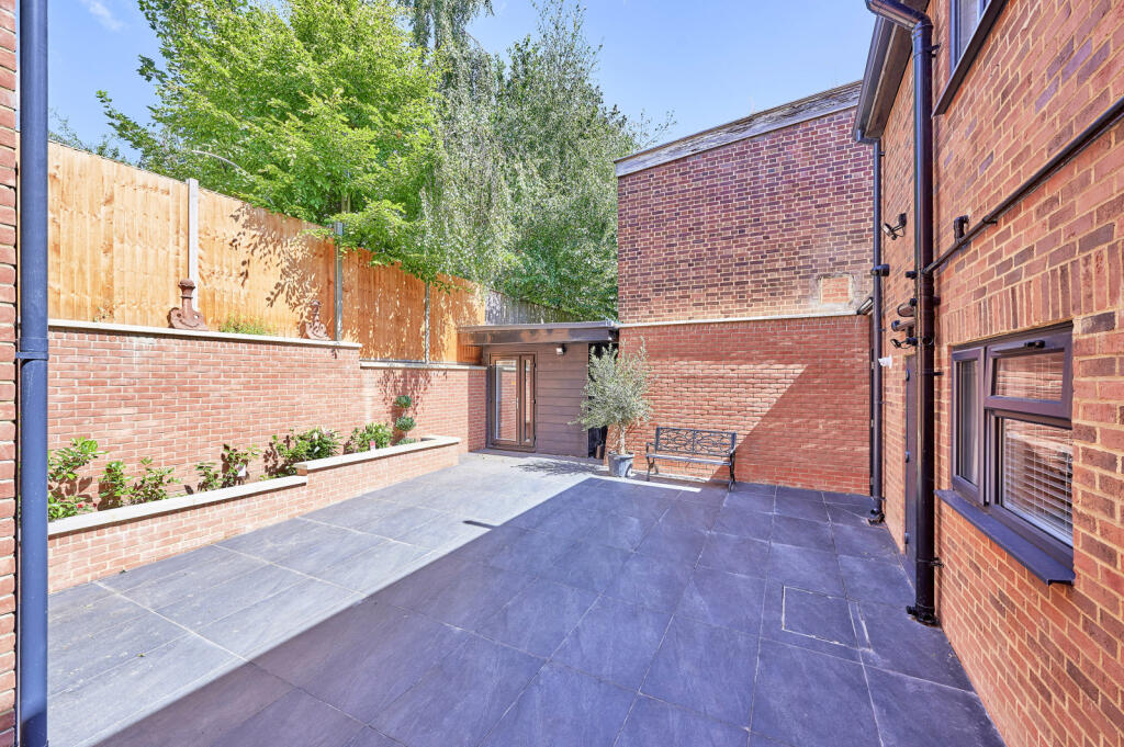 Additional image 8 of London Road, St. Albans, Hertfordshire, AL1