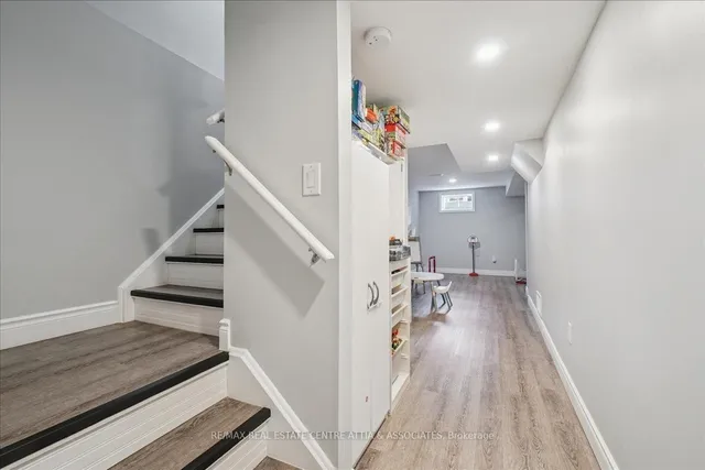 房产图片 36 - 755 Banks Cres