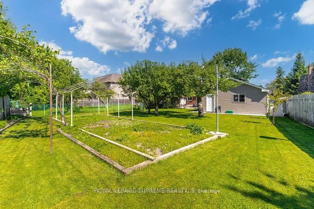 Additional image 38 of 74 Roberta Dr